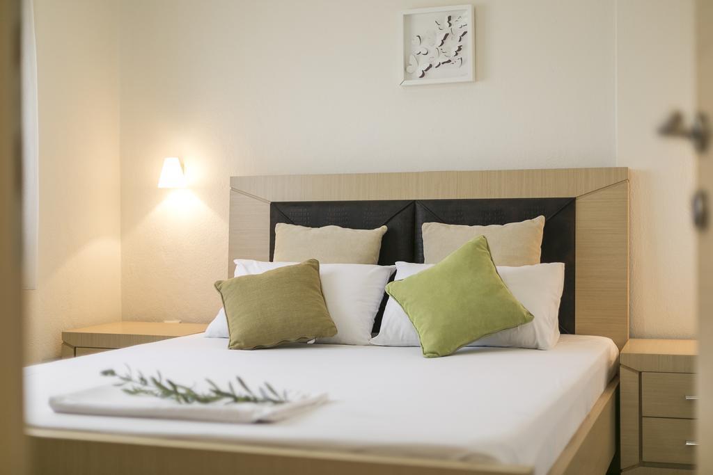 Olive Tree Apartments Fourka Bagian luar foto
